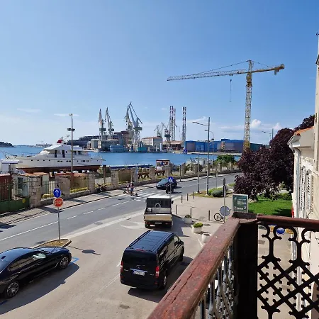 Port Lägenhet Pula