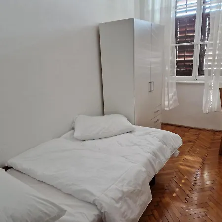 Port Apartment